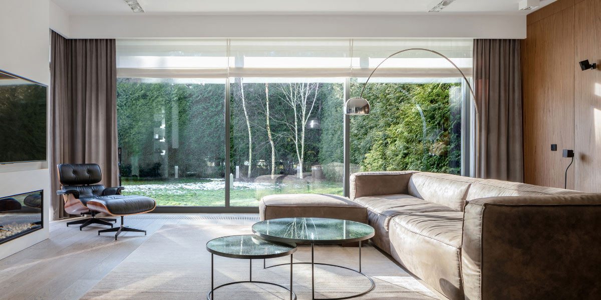 Imagen de un hogar con gran acristalamiento